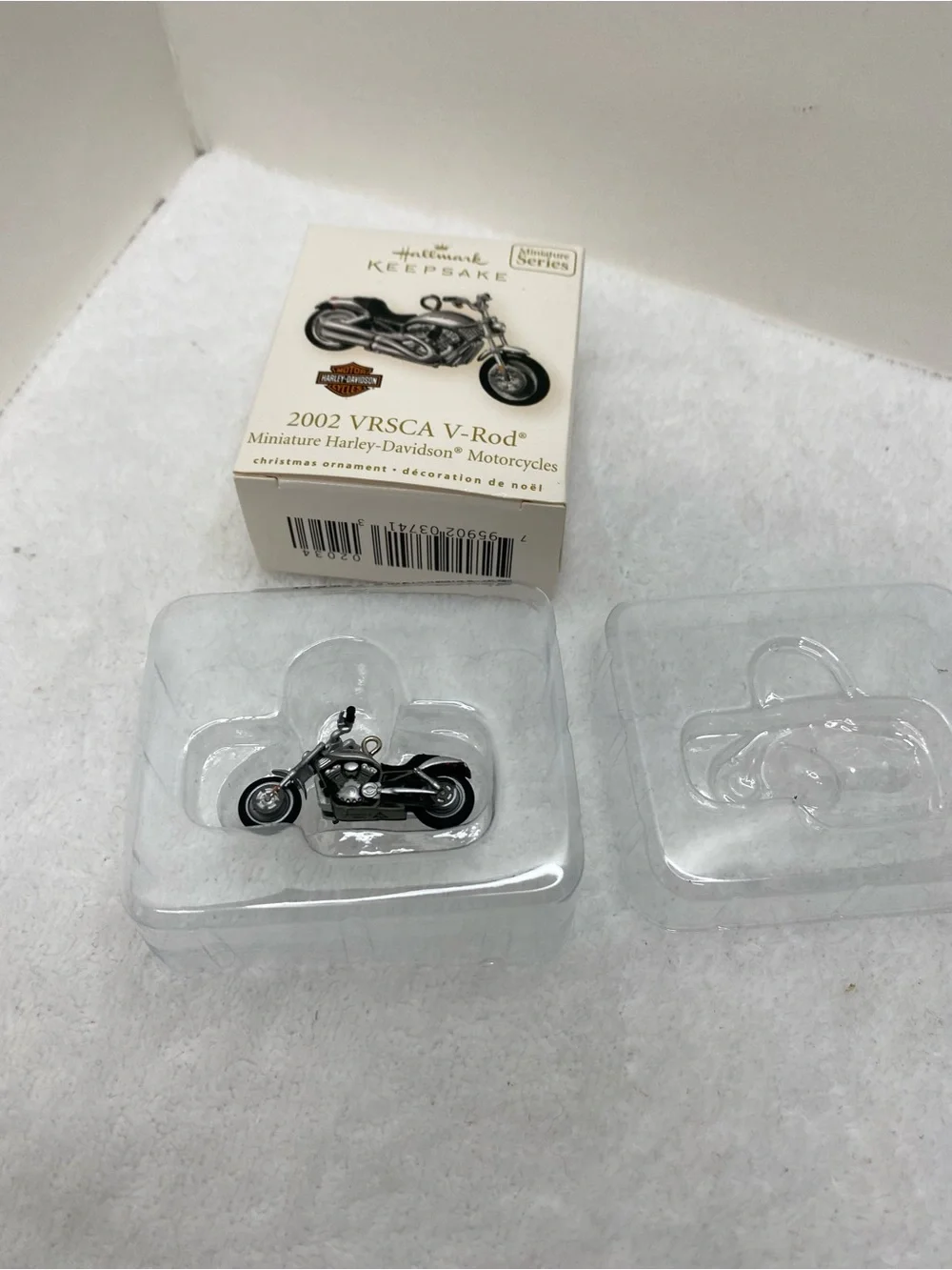Hallmark keepsake 2002